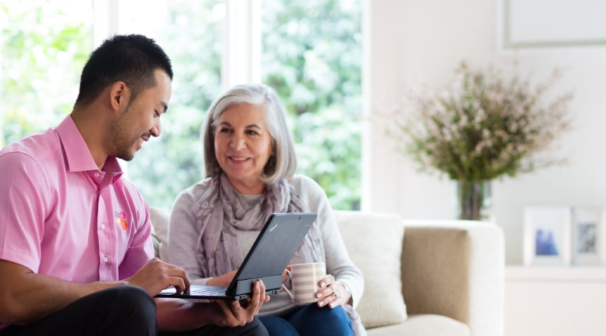 Photo-os-male-staff-with-client-home-01-864x4840-web-1 (2).jpg