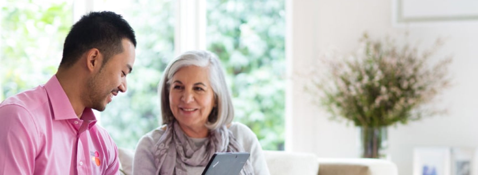 Photo-os-male-staff-with-client-home-01-864x4840-web-1 (2).jpg Photo-os-male-staff-with-client-home-01-864x4840-web-1 (2).jpg