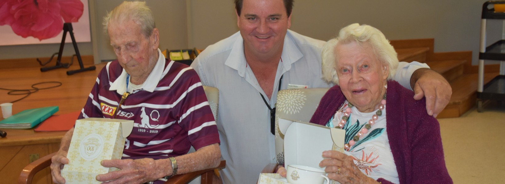 Bert and Mary with Clyde.jpg Bert and Mary with Clyde.jpg