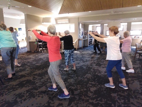 Fairways Bill Sanders Tai Chi class.jpg