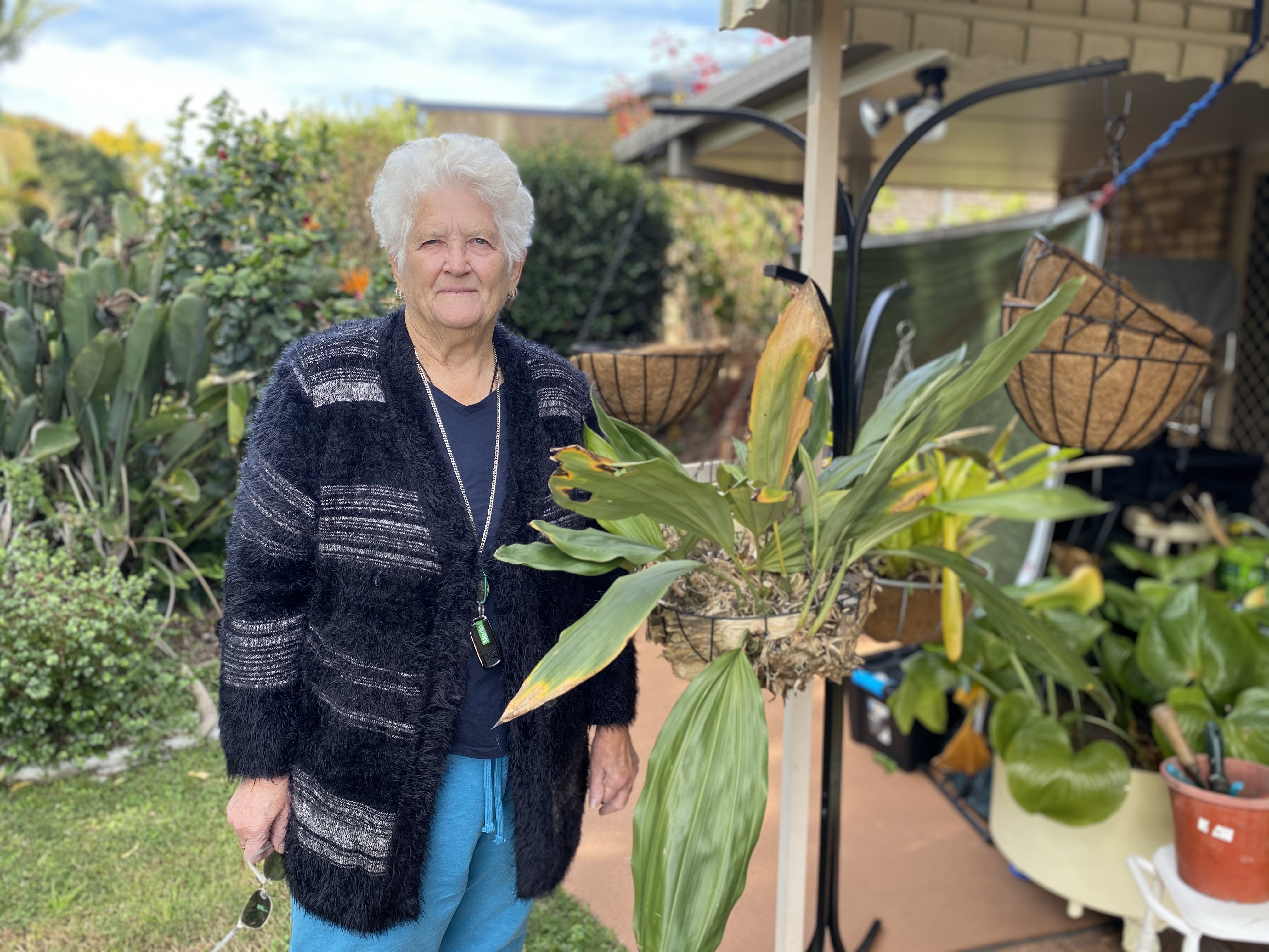 Fernhill Lynda with 40yo Fernhill orchid (6).JPG