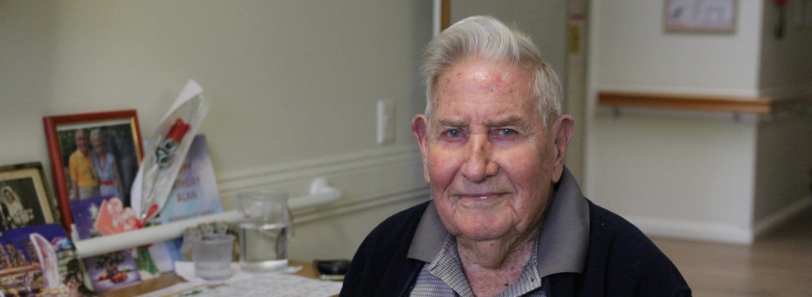 Alan Grimmer celebrates his 100th bday_.jpg Alan Grimmer celebrates his 100th bday_.jpg