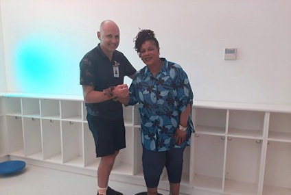 Gary working with Irene on balance_.jpg Gary working with Irene on balance_.jpg