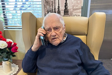 Harry chatting to the radio station_.jpg