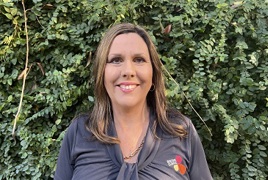 Louise is a Clinical Nurse Consultant is in the frontline providing services for clients with dementia. Louise is a Clinical Nurse Consultant is in the frontline providing services for clients with dementia.