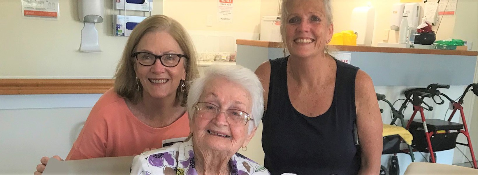 Minna with Annette and Lou_1400x500.jpg Minna with Annette and Lou_1400x500.jpg