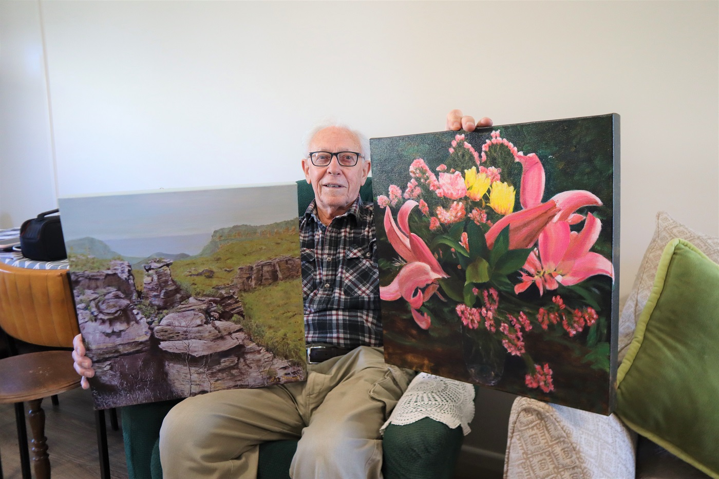 Neville has been a part of the Toowoomba Art Society for eight years. 