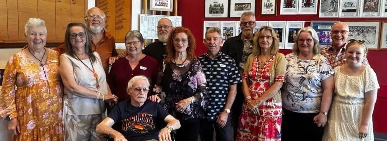 Ron and his family.jpg Ron and his family.jpg