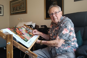 Syd working on his latest tapestry__.jpg