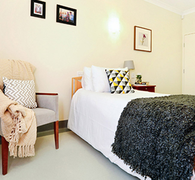 Single room - shared ensuite - Coastal Waters.jpg