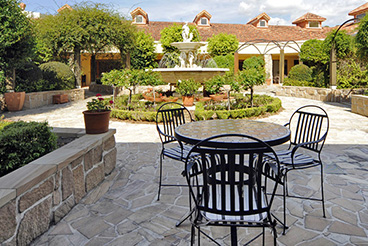 Villa Serena Residential Aged Care - outdoor area