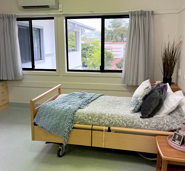 Rowes Bay Premium