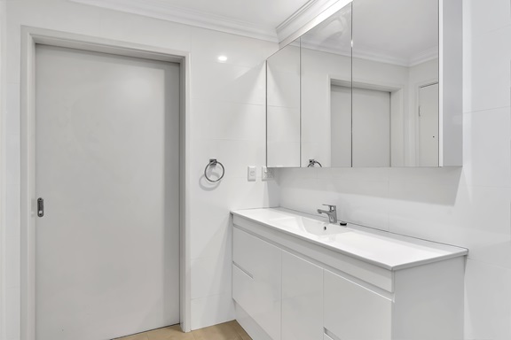 015_Open2view_ID989217-42-16_Freedman_Road__Menora.jpg