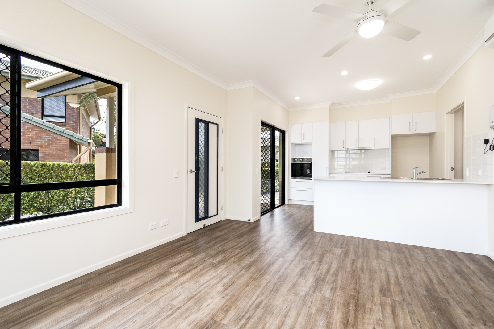 010_Open2view_ID651456-17_16_Blairmount_Street.jpg